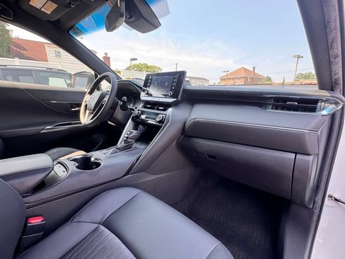 Used 2021 Toyota Venza XLE AWD/4WD image 17