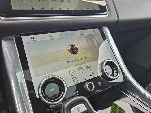 Used 2020 Land Rover Range Rover Sport HSE image 26