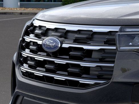 New 2026 Ford Explorer Active w/ Active Comfort Package image 18