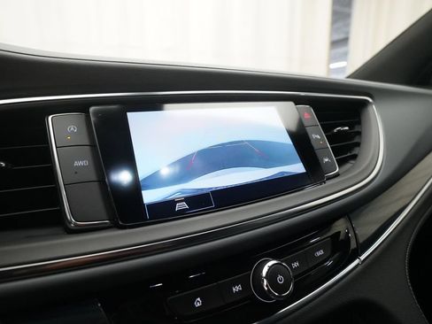 Used 2023 Buick Enclave Essence AWD/4WD image 21
