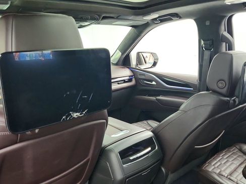 Used 2022 Cadillac Escalade ESV Sport Platinum w/ LPO, ONYX Package AWD/4WD image 26
