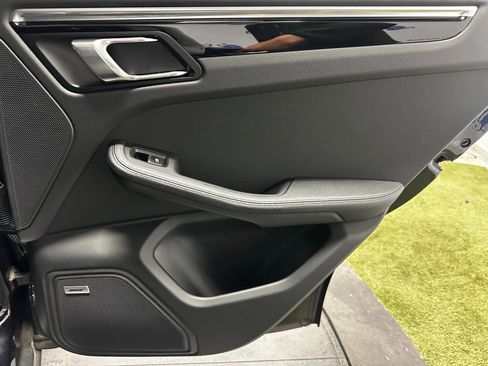 Used 2023 Porsche Macan S w/ Premium Package Plus image 23