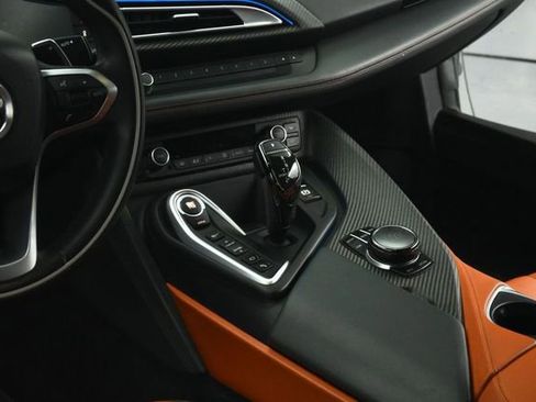 Used 2019 BMW i8 Coupe AWD/4WD image 42