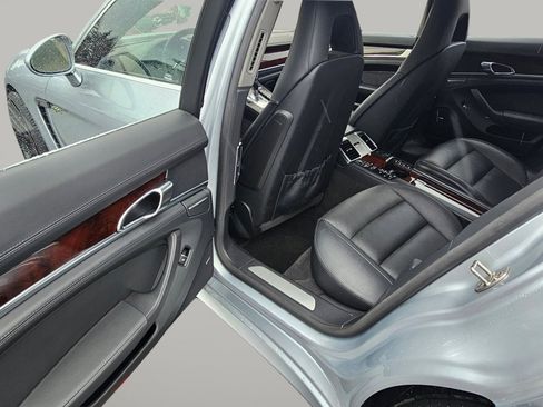 Used 2014 Porsche Panamera S image 20