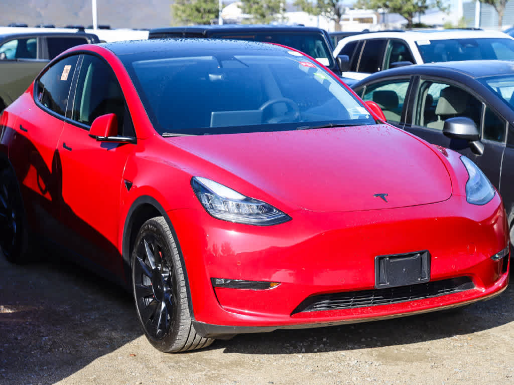 Used 2022 Tesla Model Y Long Range AWD/4WD image 3