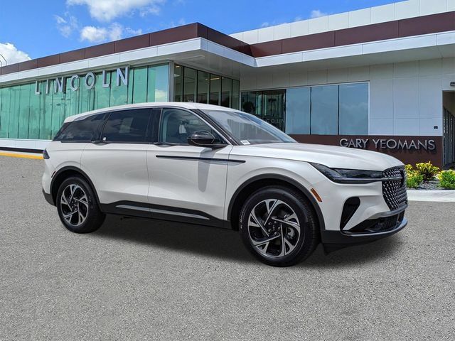 New 2026 Lincoln Nautilus Premier AWD/4WD image 2