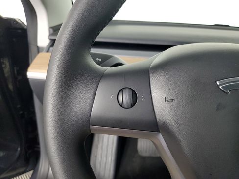 Used 2019 Tesla Model 3 Standard Range Plus image 22