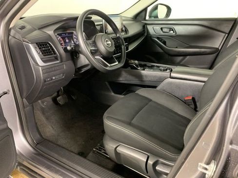 Used 2024 Nissan Rogue S AWD/4WD image 29