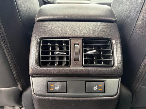 Used 2017 Subaru Outback 3.6R Limited image 26