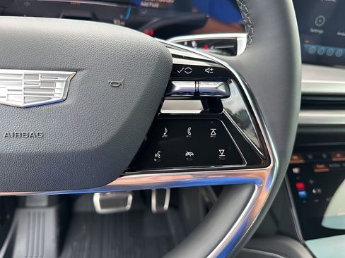 New 2026 Cadillac Vistiq Luxury w/ LPO, Floor Liner Package image 31