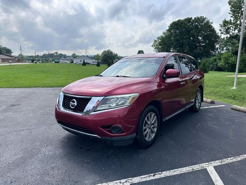 Used 2014 Nissan Pathfinder S FWD image 3