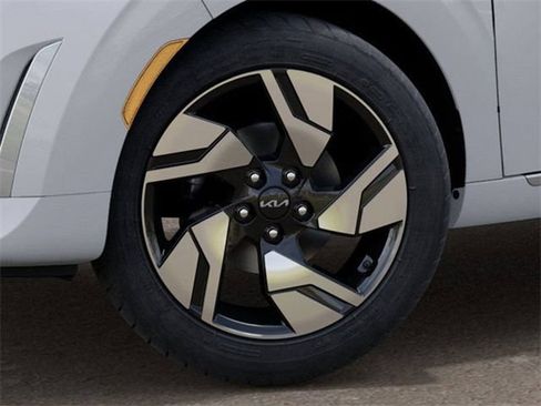 Certified 2025 Kia Soul GT-Line w/ GT-Line Technology Package FWD image 9