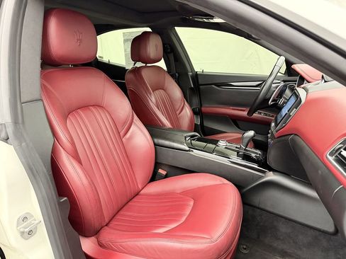 Used 2017 Maserati Ghibli RWD image 21