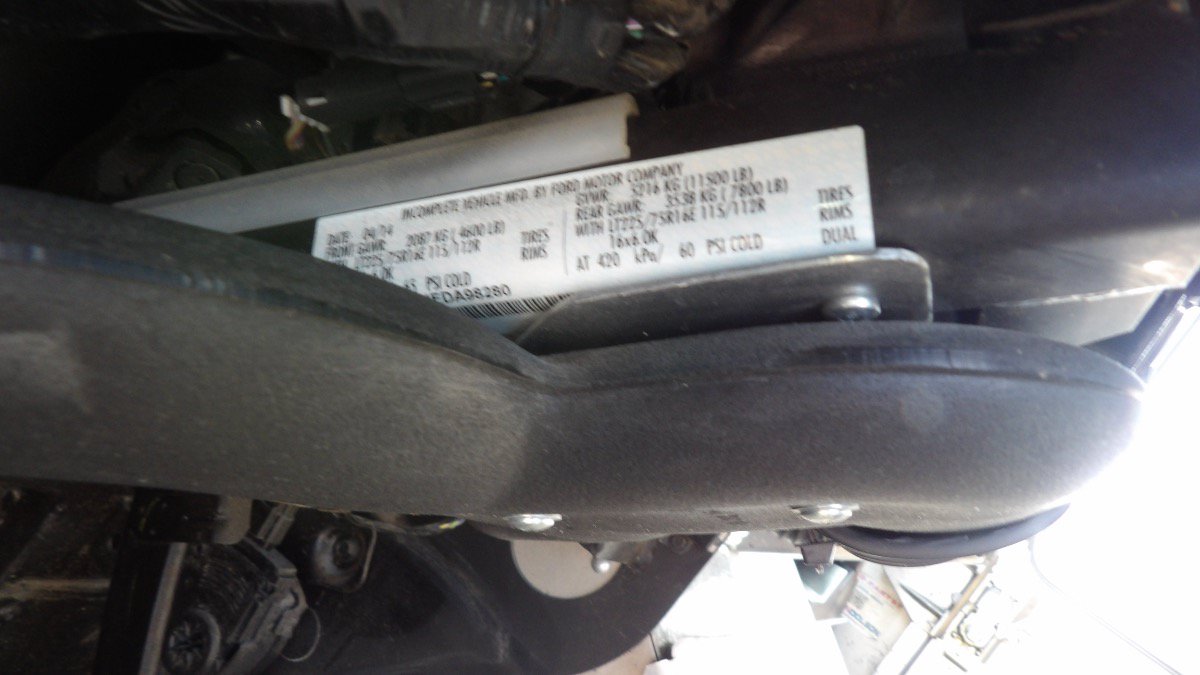 Used 2014 Ford E-350 and Econoline 350 Super Duty w/ A/C Prep Package RWD image 9