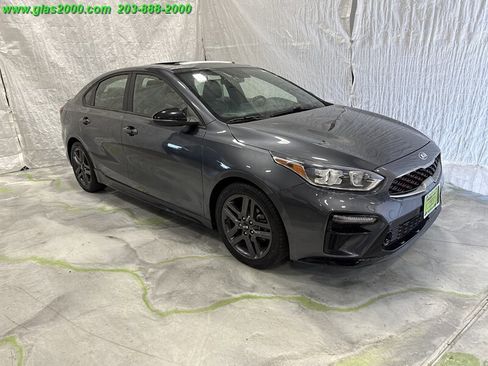 Used 2021 Kia Forte GT-Line w/ GT-Line Premium Package image 2