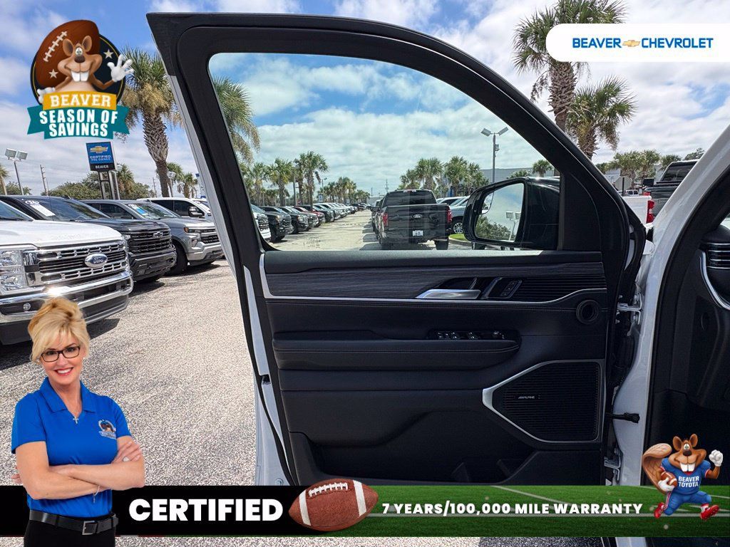 Used 2024 Jeep Wagoneer Series II w/ Flexible Seating Group RWD image 33