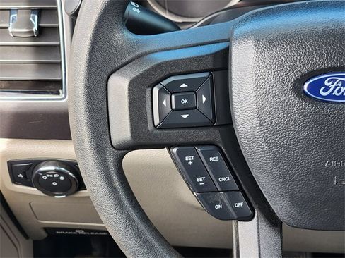 Used 2022 Ford F250 XLT w/ FX4 Off-Road Package image 24