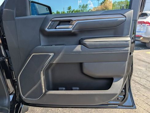 Used 2023 Chevrolet Silverado 1500 LT AWD/4WD image 13