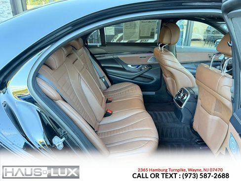 Used 2019 Mercedes-Benz S 560 4MATIC Sedan image 20