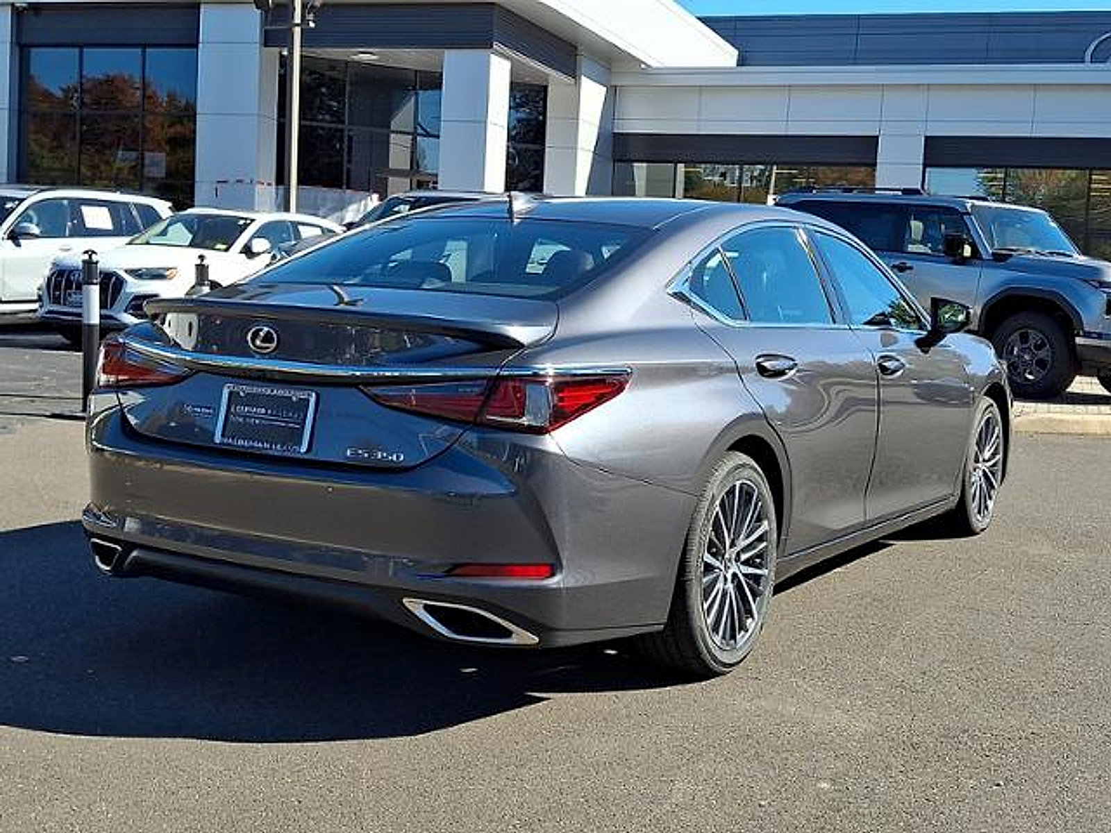 Used 2023 Lexus ES 350 w/ Premium Package FWD image 6