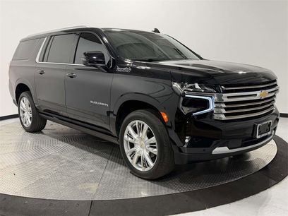 Used 2023 Chevrolet Suburban High Country w/ Premium Package 2