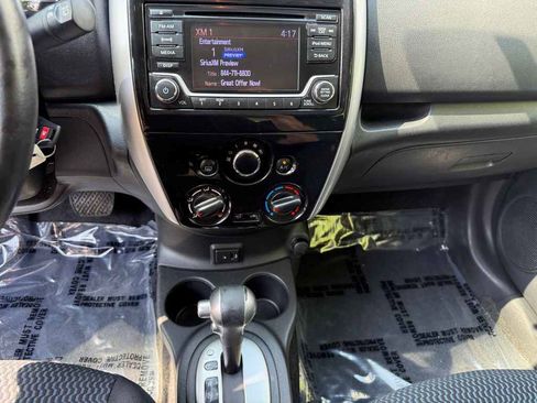 Used 2017 Nissan Versa Note SV FWD image 17