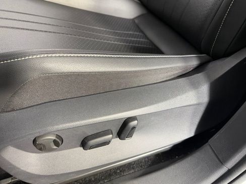 Used 2024 Volkswagen Tiguan Wolfsburg Edition image 23