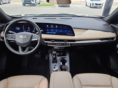 Certified 2025 Cadillac XT4 Premium Luxury image 10