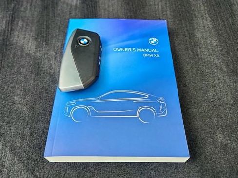 Used 2025 BMW X6 xDrive40i w/ Executive Package image 60