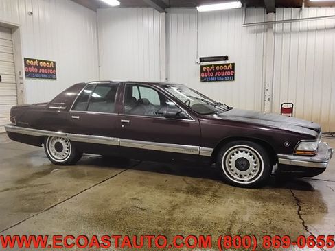 Used 1995 Buick Roadmaster Sedan RWD image 2