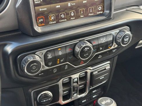 Used 2021 Jeep Wrangler Unlimited Sport AWD/4WD image 28