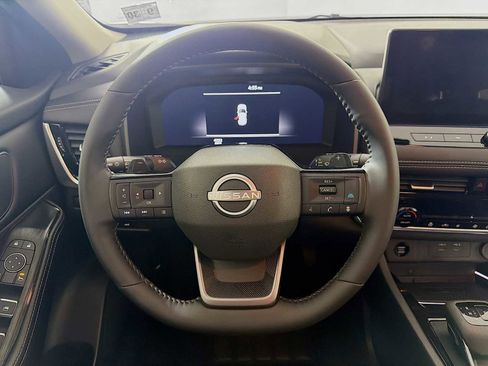 Certified 2025 Nissan Rogue SL AWD/4WD image 9