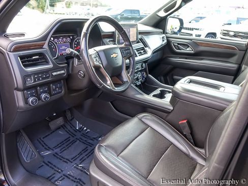 Used 2021 Chevrolet Suburban High Country AWD/4WD image 9
