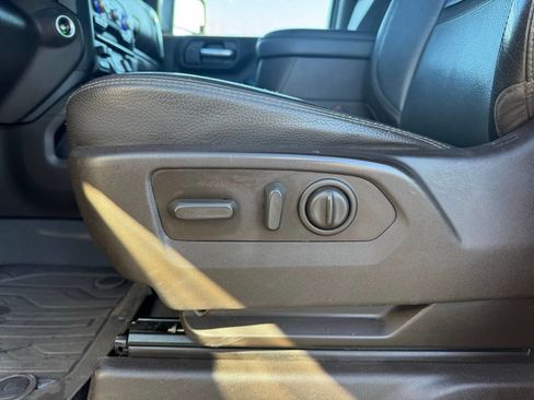 Used 2022 GMC Sierra 3500 Denali image 14