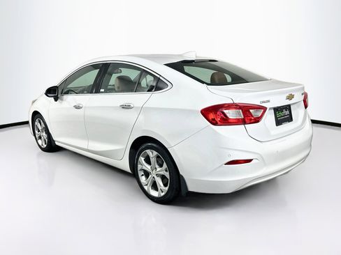 Used 2017 Chevrolet Cruze Premier w/ Enhanced Convenience Package FWD image 5