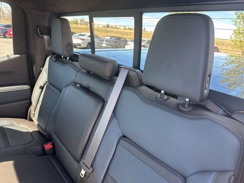 Used 2021 GMC Sierra 1500 Denali w/ Denali Ultimate Package AWD/4WD image 19