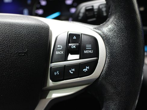 Used 2021 Ford Explorer Limited AWD/4WD image 12