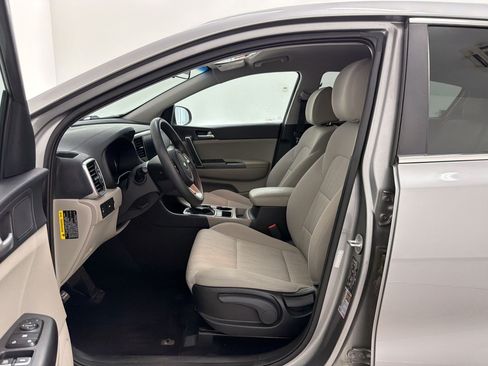 Used 2020 Kia Sportage LX AWD/4WD image 5