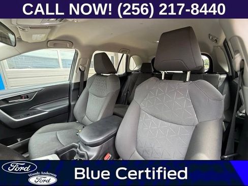 Used 2021 Toyota RAV4 XLE FWD image 6