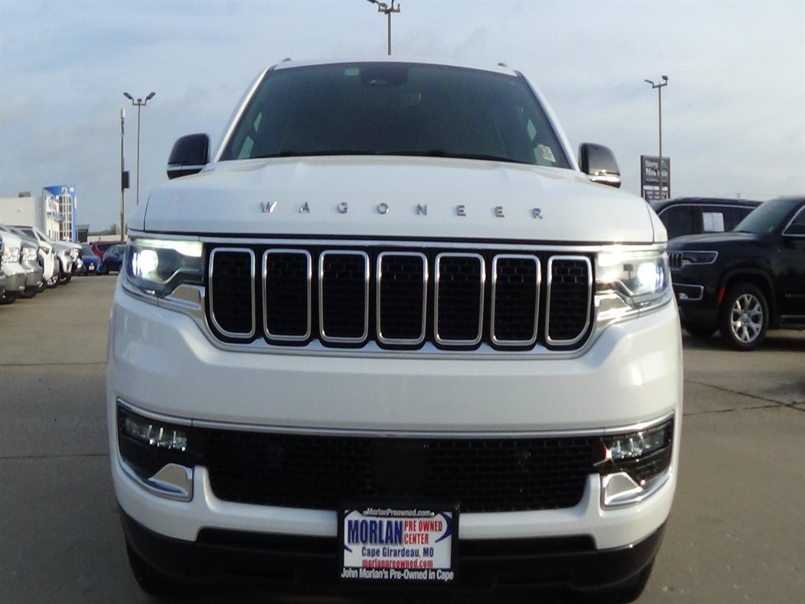 Used 2025 Jeep Wagoneer L 4WD image 3