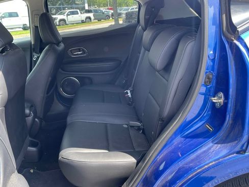 Used 2020 Honda HR-V Touring image 10