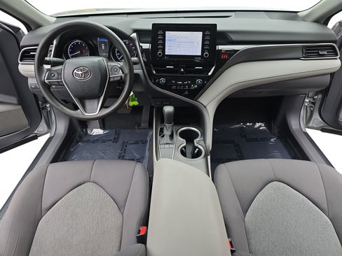 Used 2023 Toyota Camry LE image 9