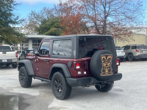 Used 2021 Jeep Wrangler Islander image 3