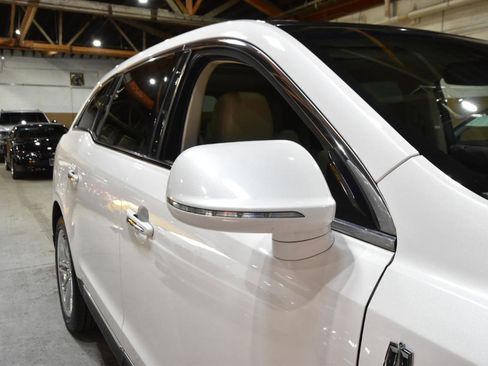 Used 2019 Lincoln MKT AWD image 52
