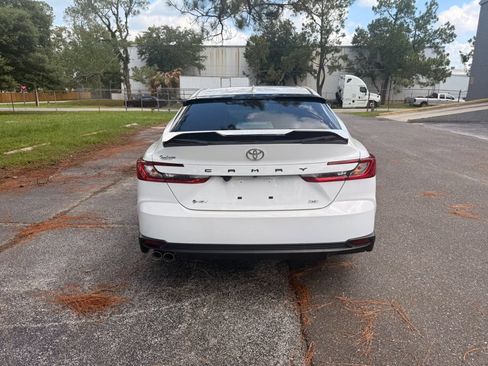 Used 2025 Toyota Camry SE FWD image 17