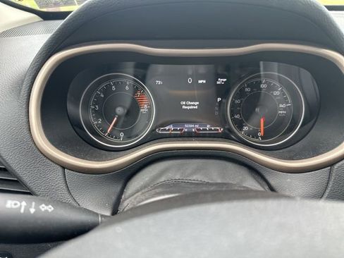 Used 2017 Jeep Cherokee High Altitude AWD/4WD image 10