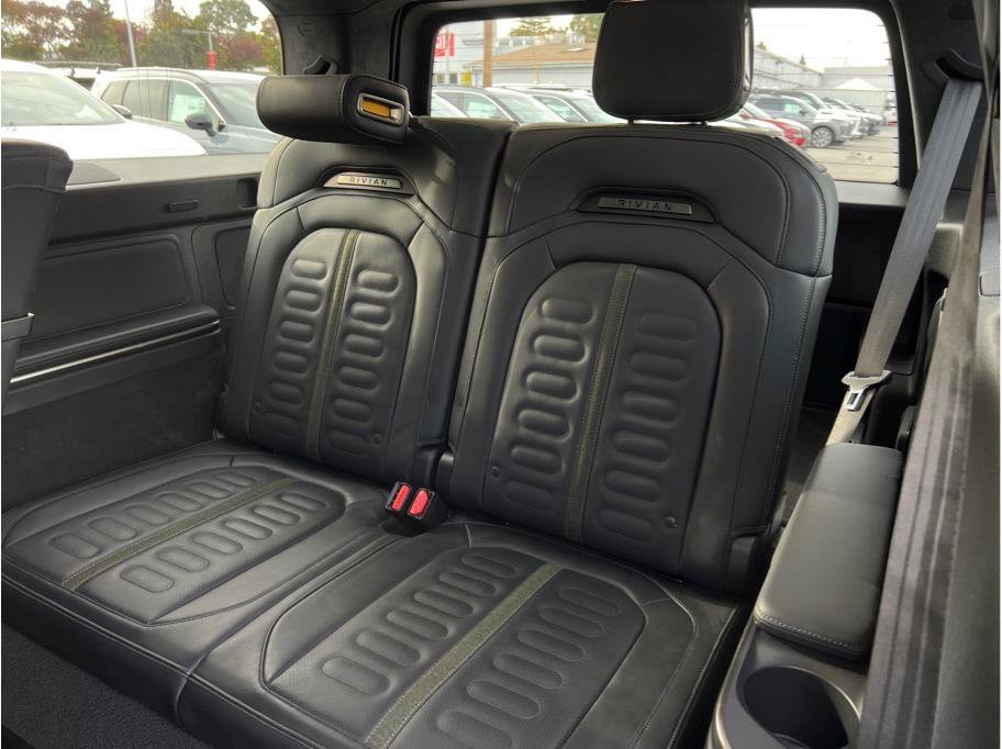 Used 2023 Rivian R1S Adventure Dual AWD/4WD image 12