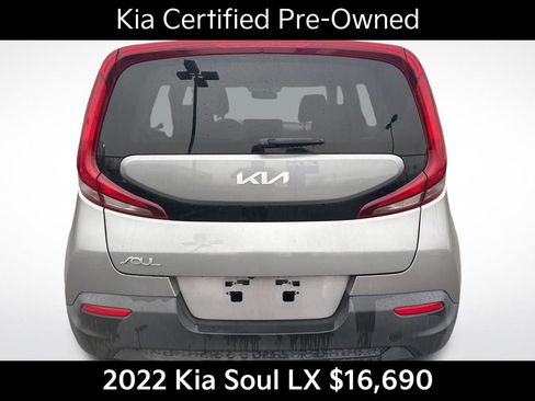 Certified 2022 Kia Soul LX image 5