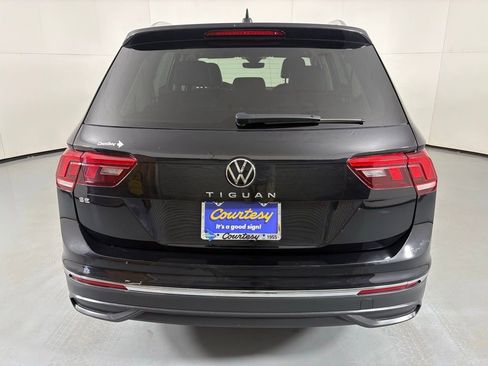 Used 2024 Volkswagen Tiguan SE FWD image 8