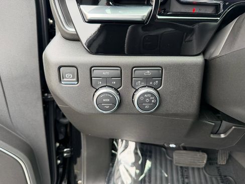 Used 2026 GMC Sierra 1500 Elevation image 24